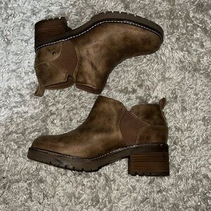 Torrid ankle boots size 10.5WW